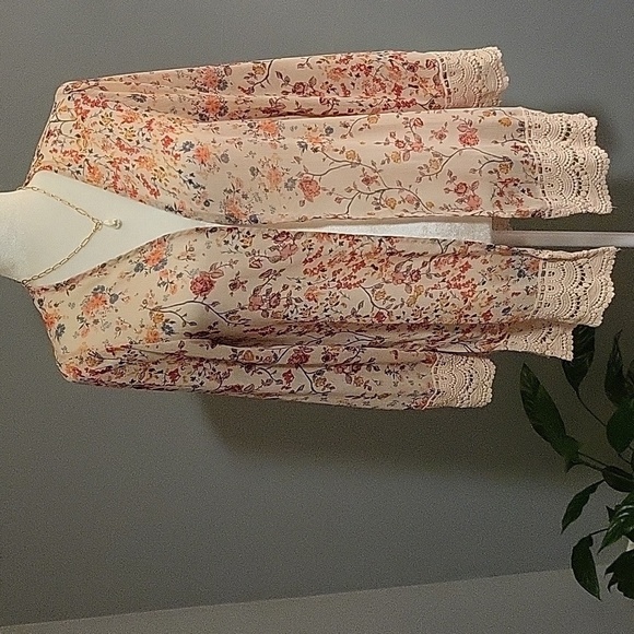 Xhilaration Floral Print Crochet Trimmed Bohemian Kimono Cover Up - Size S - Picture 1 of 8